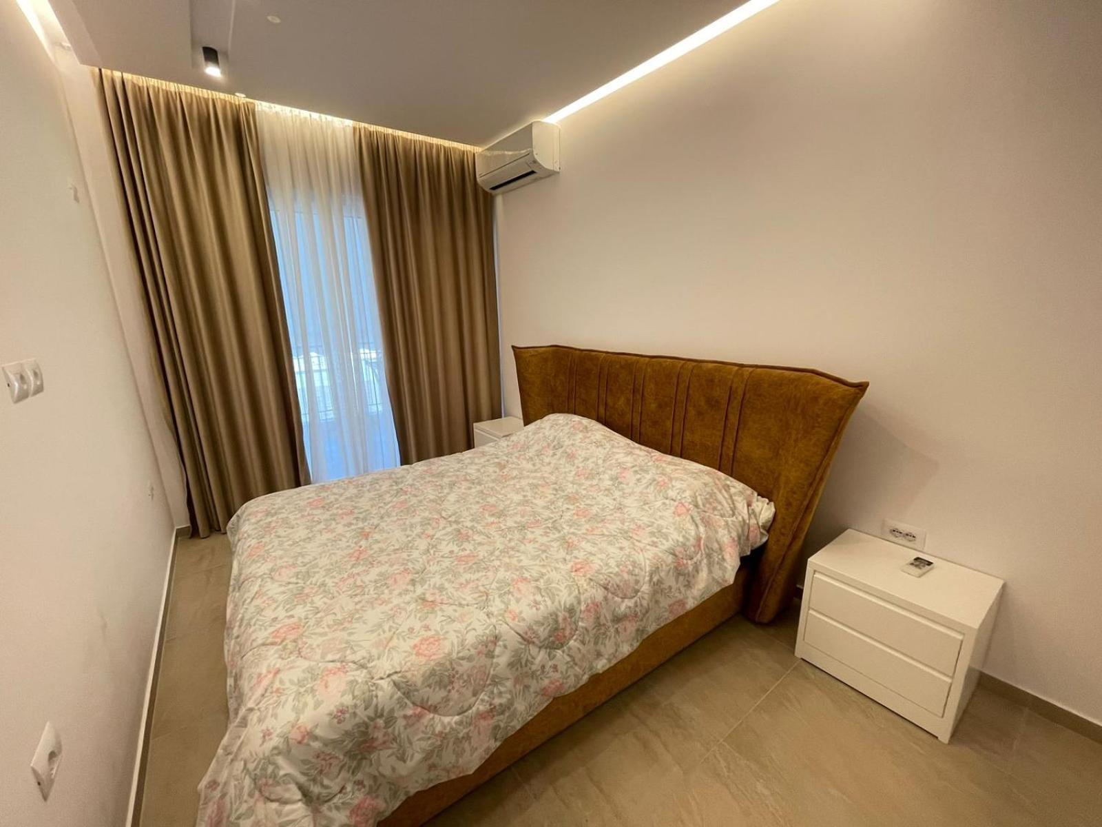 Saranda Deluxe Apartments Bagian luar foto