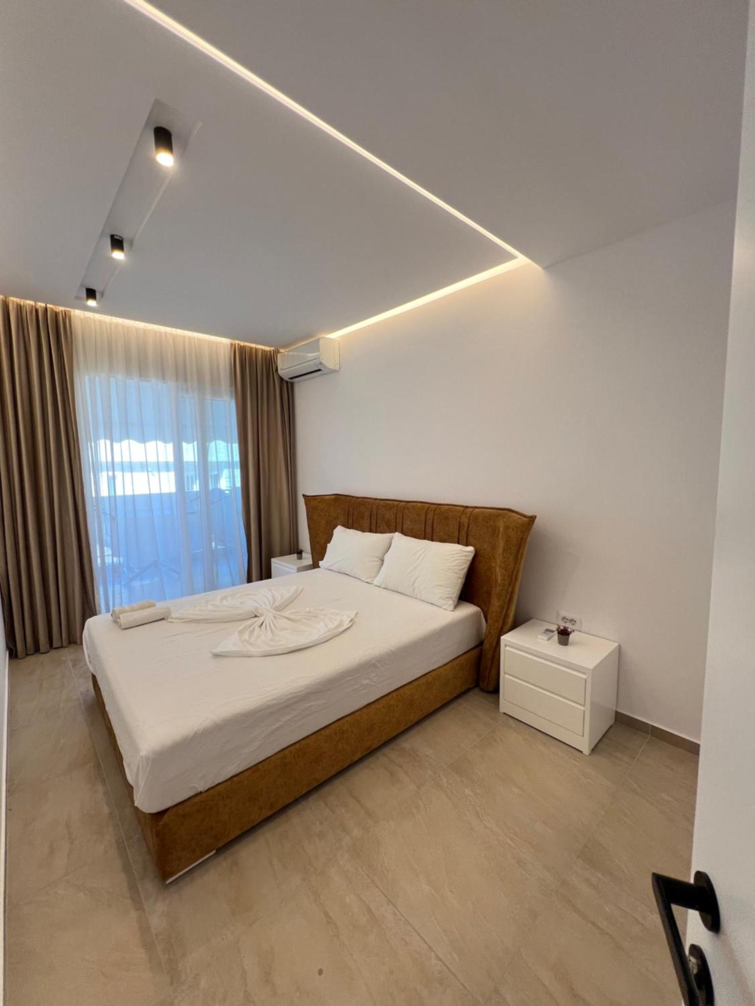 Saranda Deluxe Apartments Bagian luar foto