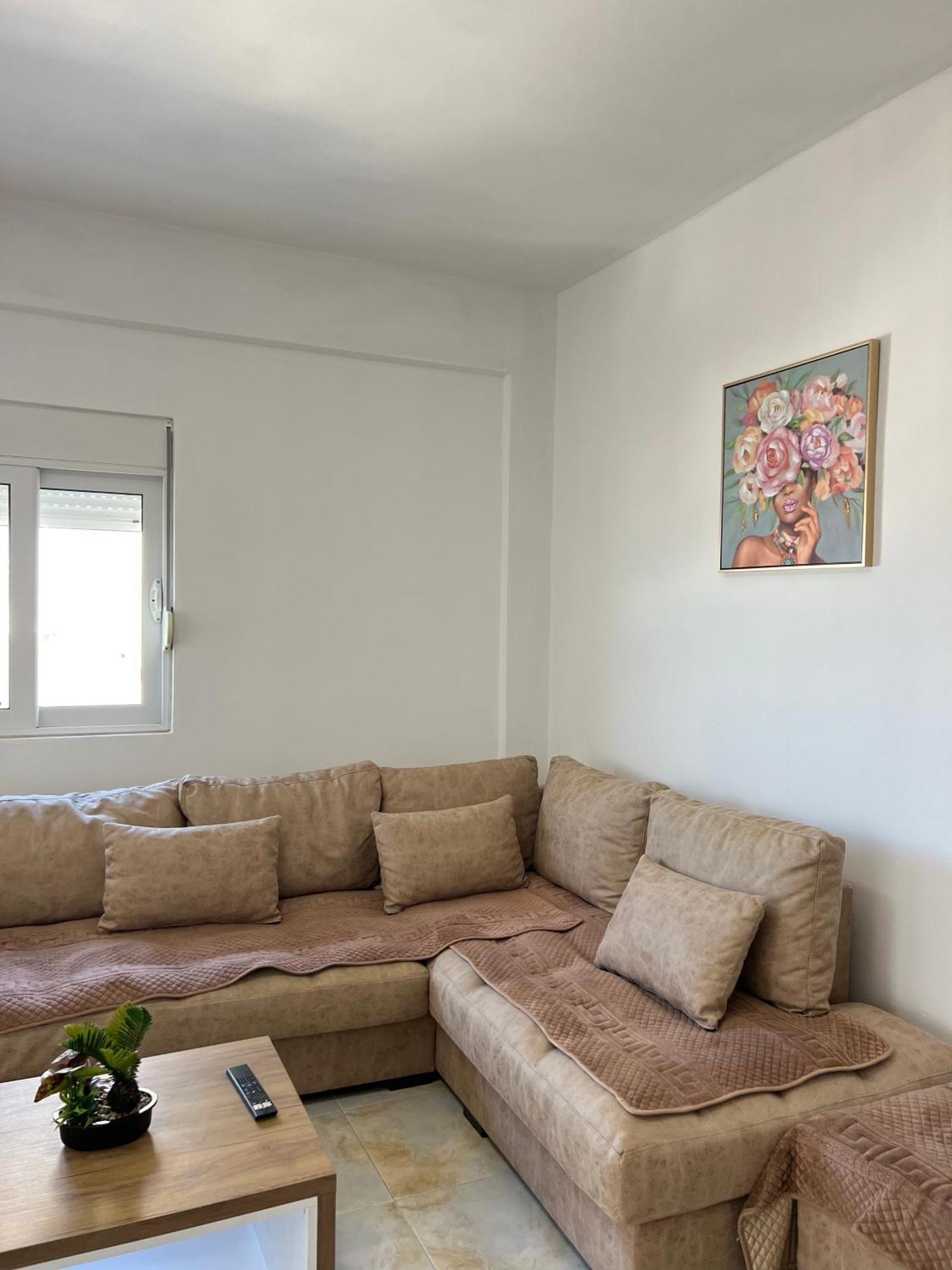 Saranda Deluxe Apartments Bagian luar foto